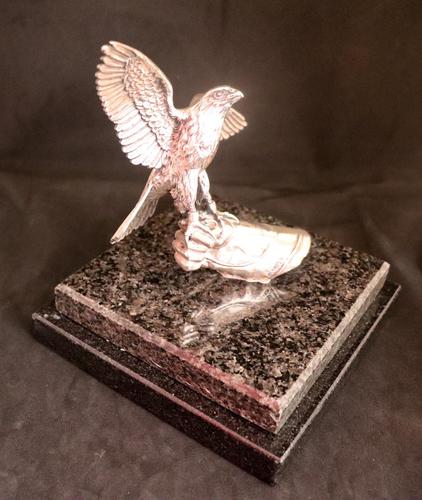 Silver Falcon on Glove by Alberty Joyeros (1 of 6)