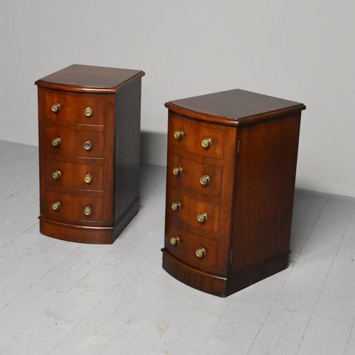 Pair of Victorian Mahogany Bow-front Bedside Cabinets (1 of 7)