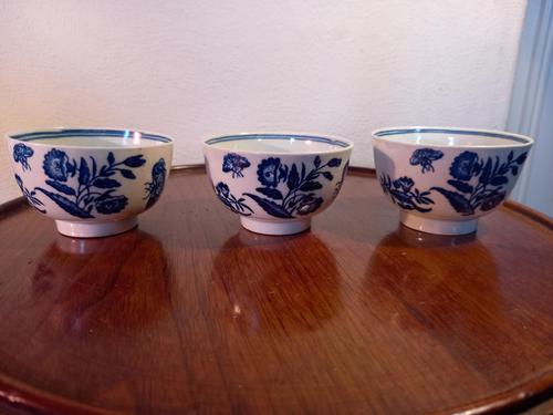 First Period Worcester Tea Bowls (1 of 7) First Period Worcester Tea Bowls (1 of 7)