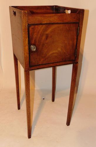 Georgian Mahogany Bedside Cabinet (1 of 5) Georgian Mahogany Bedside Cabinet (1 of 5)
