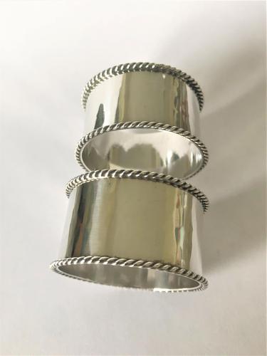 Pair of Arts & Crafts Silver Plated Napkin Rings (1 of 3)