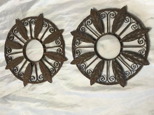 Pair of Rusted Antique 19th Century Spanish Wrought Iron Wall Roundels Sculptures (1 of 12) Pair of Rusted Antique 19th Century Spanish Wrought Iron Wall Roundels Sculptures (1 of 12)
