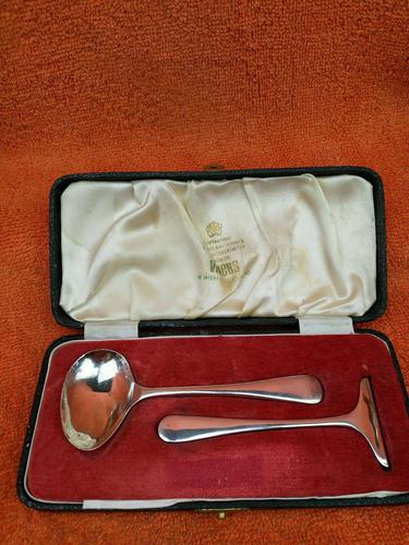 Vintage Sterling Silver Hallmarked Cased Spoon & Pusher 1955 Sheffield, Viner's Ltd (1 of 9)