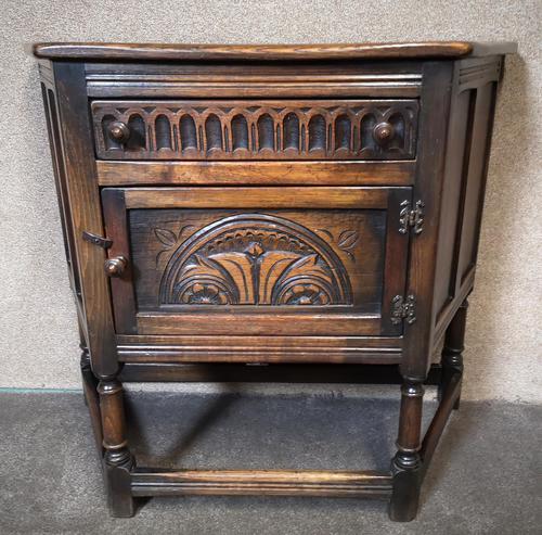 Carved Oak Credence Cupboard (1 of 9) Carved Oak Credence Cupboard (1 of 9)