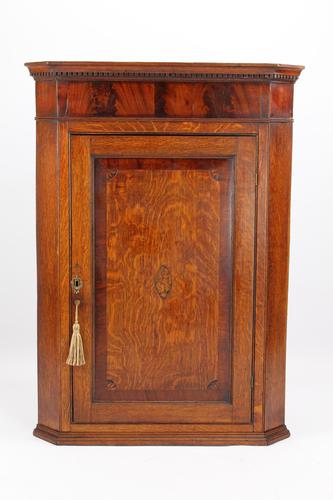 Georgian Oak Corner Cupboard with Britannia Inlay (1 of 13)