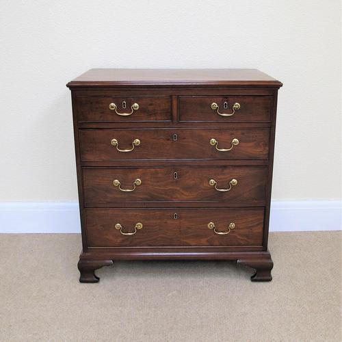 Georgian Mahogany Chest of Drawers of Small Proportions c.1780 (1 of 7)