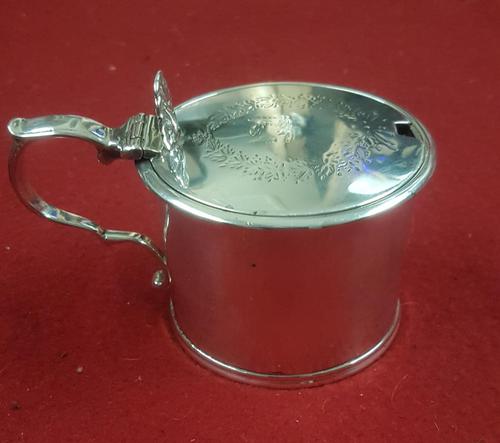 Heavy Sterling Silver Mustard Pot t/w Blue Liner (1 of 4) Heavy Sterling Silver Mustard Pot t/w Blue Liner (1 of 4)