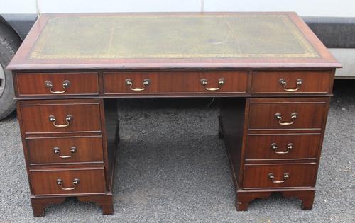 1960s Mahogany Pedestal Desk with Green Leather Inset (1 of 4)