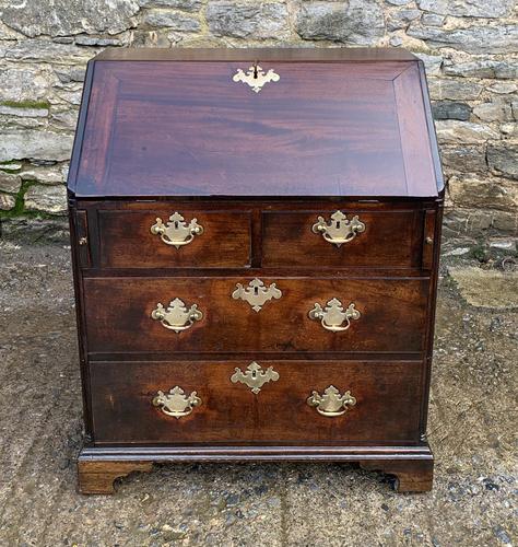 Small Georgian Mahogany Bureau (1 of 19)