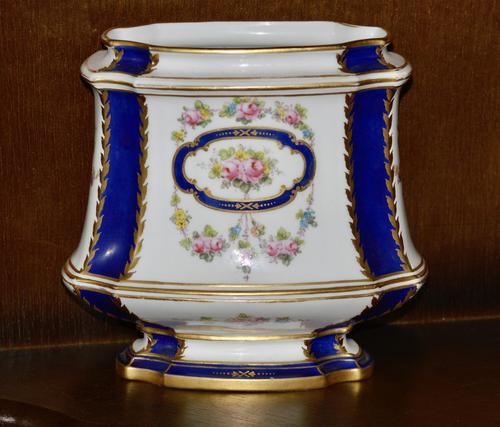 Royal Crown Derby 1912 Excellent Quality Hand Painted Floral Vase (1 of 8)