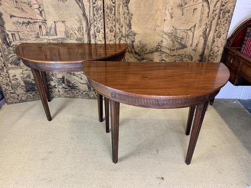 Pair of 19th Century Mahogany Console Tables with Carved Decoration (1 of 8)