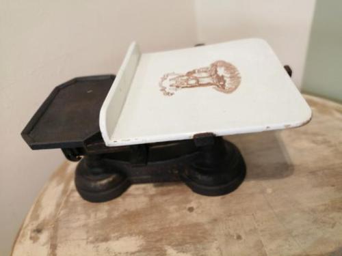 An interesting set of Fairburn Bros dairy scales (1 of 8) An interesting set of Fairburn Bros dairy scales (1 of 8)