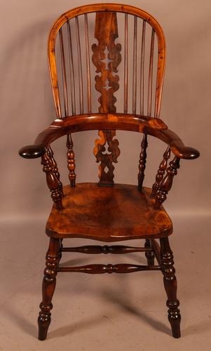 Superb Yew Wood Broad Arm Windsor Chair Worksop maker (1 of 5)