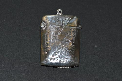 1907 Edwardian Silver Vesta by Birmingham's Constantine & Floyd Ltd (1 of 5)