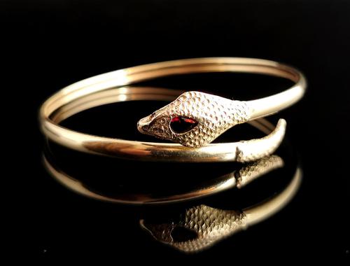 Vintage 9ct Gold Snake Bangle, Garnet (1 of 13)