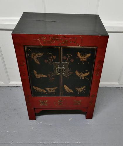 Red & Black Chinoiserie Lacquer Cupboard Decorated with Butterflies (1 of 7)