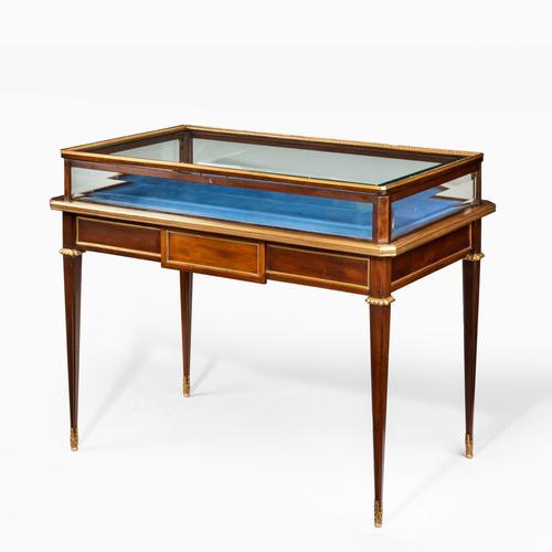 Napoleon III Free-standing Mahogany Bijouterie Table (1 of 5) Napoleon III Free-standing Mahogany Bijouterie Table (1 of 5)
