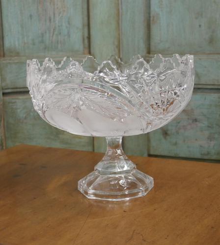 Large French Tazza Etched Cristal Pedestal Fruit Dish (1 of 5) Large French Tazza Etched Cristal Pedestal Fruit Dish (1 of 5)