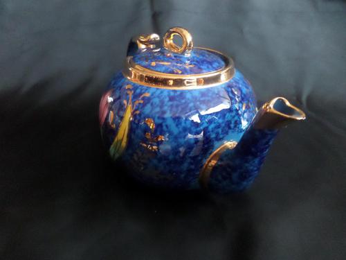 Beautiful 1930's Tea Pot. Decorated so well. Believed Sadlers (1 of 6)