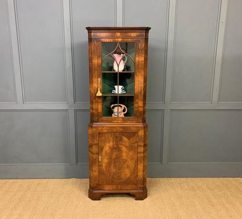 Good Burr Walnut Corner Cabinet (1 of 7) Good Burr Walnut Corner Cabinet (1 of 7)