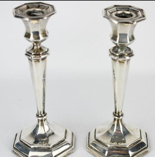 1912-1913 Birmingham William Hutton & Sons Silver Candlesticks (1 of 10) 1912-1913 Birmingham William Hutton & Sons Silver Candlesticks (1 of 10)