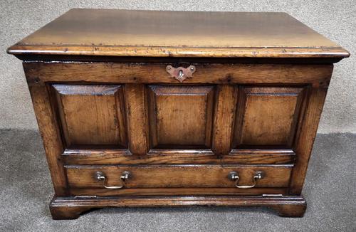 Titchmarsh & Goodwin Oak Miniature Fall-Front Dower Chest RL21422 (1 of 11)