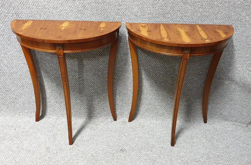 Pair of Small Console Tables (1 of 6) Pair of Small Console Tables (1 of 6)