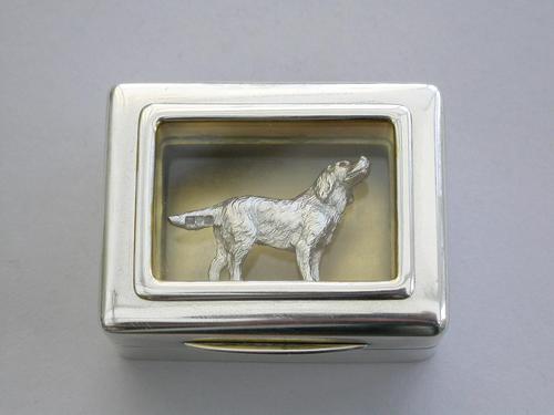 Early 20th Century Parcel Gilt Silver Table Vesta Case with Internal Cast Silver Spaniel by Goldsmiths & Silversmiths, London, 1912 (1 of 20) Early 20th Century Parcel Gilt Silver Table Vesta Case with Internal Cast Silver Spaniel by Goldsmiths & Silversmiths, London, 1912 (1 of 20)