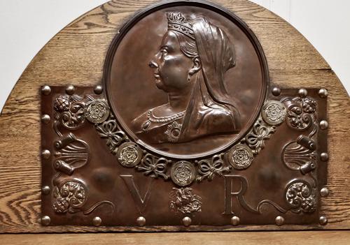 Large Victorian Queen’s Head Copper Wall Plaque (1 of 9) Large Victorian Queen’s Head Copper Wall Plaque (1 of 9)