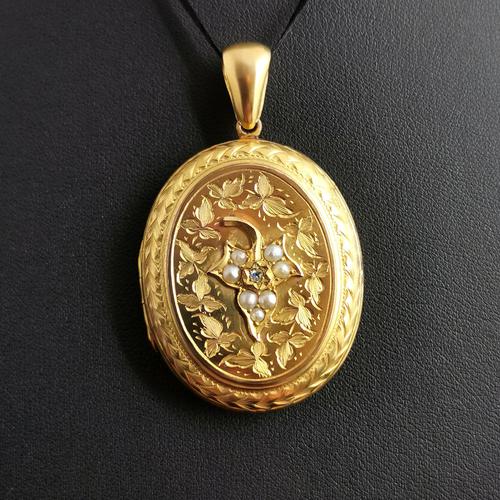 Victorian 18ct Gold Mourning Locket, Diamond & Pearl, Ivy Leaf (1 of 1)