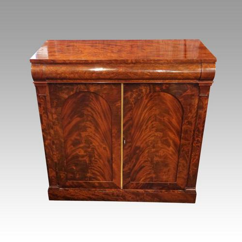 William IV Mahogany Chiffonier (1 of 10)