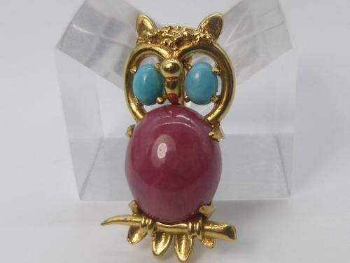 9ct Gold Owl Brooch (1 of 6)