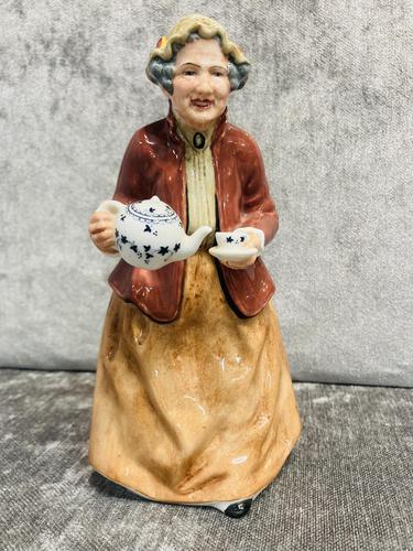 Tea Time Figurine (1 of 9) Tea Time Figurine (1 of 9)