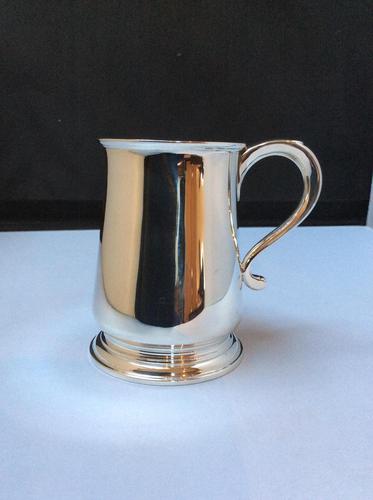 Delightful Solid Silver 1/4 Pint Tankard (1 of 5)