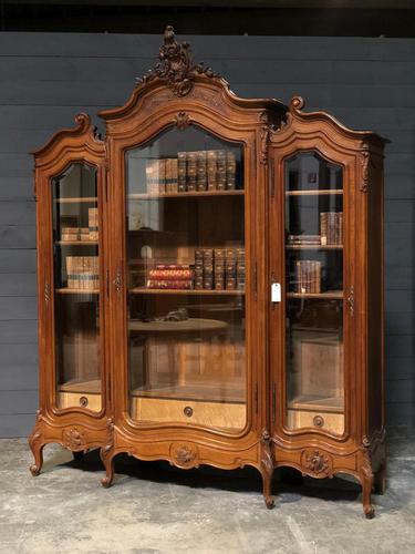 Wonderful French Walnut Bookcase or Cabinet (1 of 25)