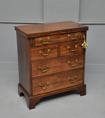 Small Georgian Mahogany Bachelors Writing Chest of Drawers with Provenance (1 of 24) Small Georgian Mahogany Bachelors Writing Chest of Drawers with Provenance (1 of 24)