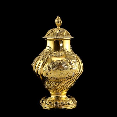 Antique Georgian Solid Silver Gilt Tea Caddy / Sugar Caster, Baronet Coat of Arms (heathcote) - Samuel Taylor 1753 (1 of 27) Antique Georgian Solid Silver Gilt Tea Caddy / Sugar Caster, Baronet Coat of Arms (heathcote) - Samuel Taylor 1753 (1 of 27)