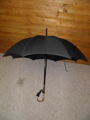 Antique Repousse Gold Plated Umbrella with Black Canopy by Kendall (1 of 16) Antique Repousse Gold Plated Umbrella with Black Canopy by Kendall (1 of 16)