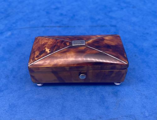 Tortoiseshell Miniature Casket (1 of 10)