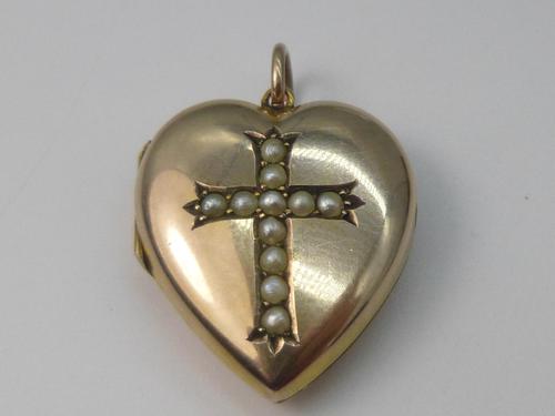 Edwardian 9ct Gold & Seed Pearl Locket (1 of 5) Edwardian 9ct Gold & Seed Pearl Locket (1 of 5)