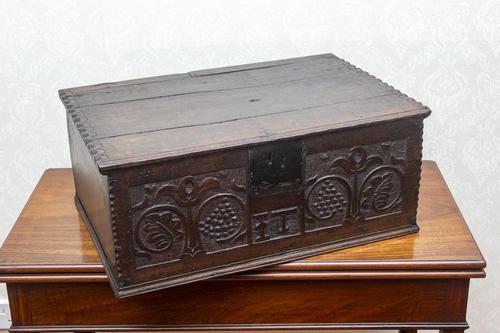 Good 17th Century Oak Bible Box (1 of 14)