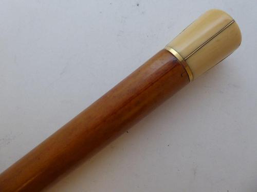 Georgian Walking Stick Cane 18ct Gold not Silver Pommel Malacca Shaft c.1800 (1 of 9) Georgian Walking Stick Cane 18ct Gold not Silver Pommel Malacca Shaft c.1800 (1 of 9)