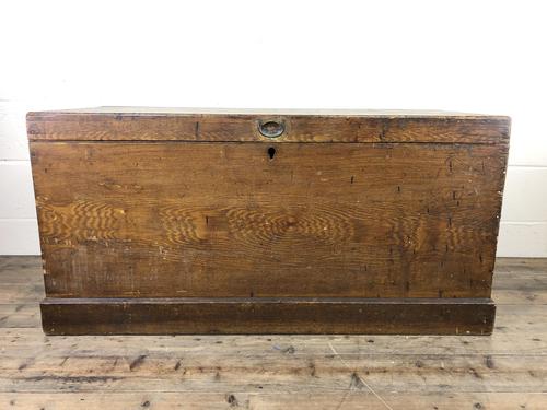 Antique Stained Pine Welch British Army Trunk (1 of 15) Antique Stained Pine Welch British Army Trunk (1 of 15)