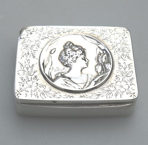 Superb Solid Silver Art Nouveau Maiden Table Snuff Box P Bryk c.1902 (1 of 8)