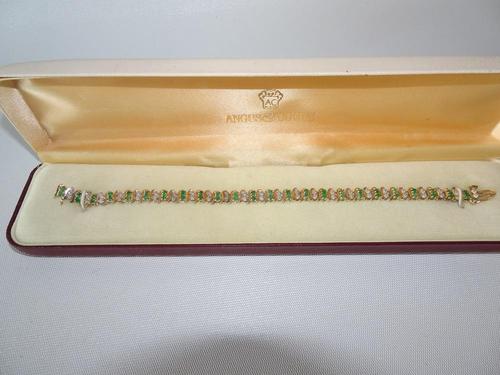 Bracelet with Emerald and Diamonds (1 of 4) Bracelet with Emerald and Diamonds (1 of 4)