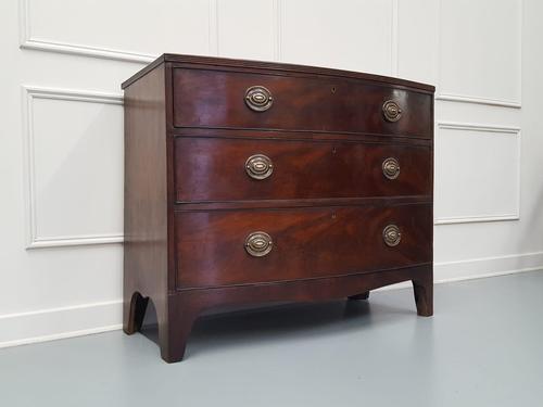 Georgian Bowfront Chest of Drawers c1820 (1 of 6)