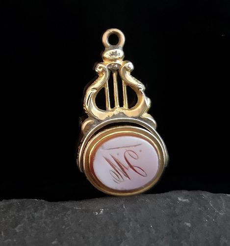 Antique 9ct gold spinning fob, seal fob, Sardonyx and Bloodstone (1 of 12) Antique 9ct gold spinning fob, seal fob, Sardonyx and Bloodstone (1 of 12)