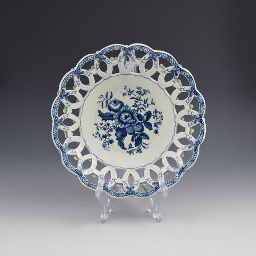 Large First Period Worcester Porcelain Pine Cone Pattern Basket c.1775 (1 of 6)