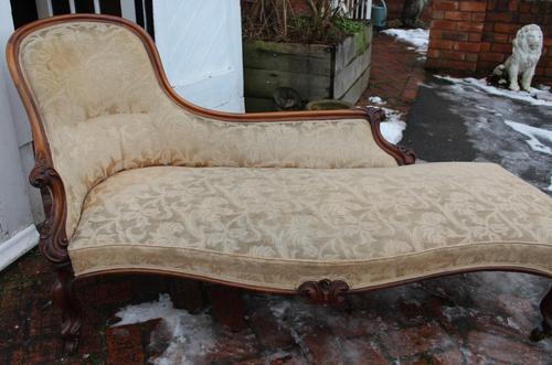 1900's Well Carved Walnut Chaise with Back in Beige. (1 of 4) 1900's Well Carved Walnut Chaise with Back in Beige. (1 of 4)