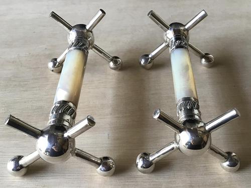 Pair of Victorian Silver Plated & Mother of Pearl X shape Knife Rests (1 of 4) Pair of Victorian Silver Plated & Mother of Pearl X shape Knife Rests (1 of 4)